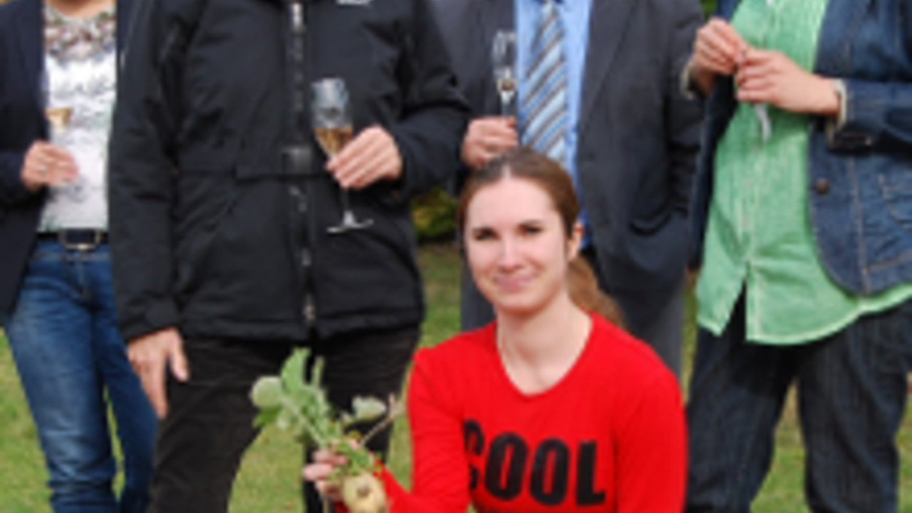 Umweltministerin Höfken zu Gast beim Weingut Hamm in Ingelheim Umweltministerin Höfken zu Gast beim Weingut Hamm in Ingelheim
