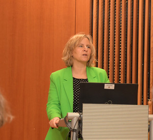 20 Jahre EffNet - Klimaschutzministerin Katrin Eder spricht auf der Jubiläumsfeier