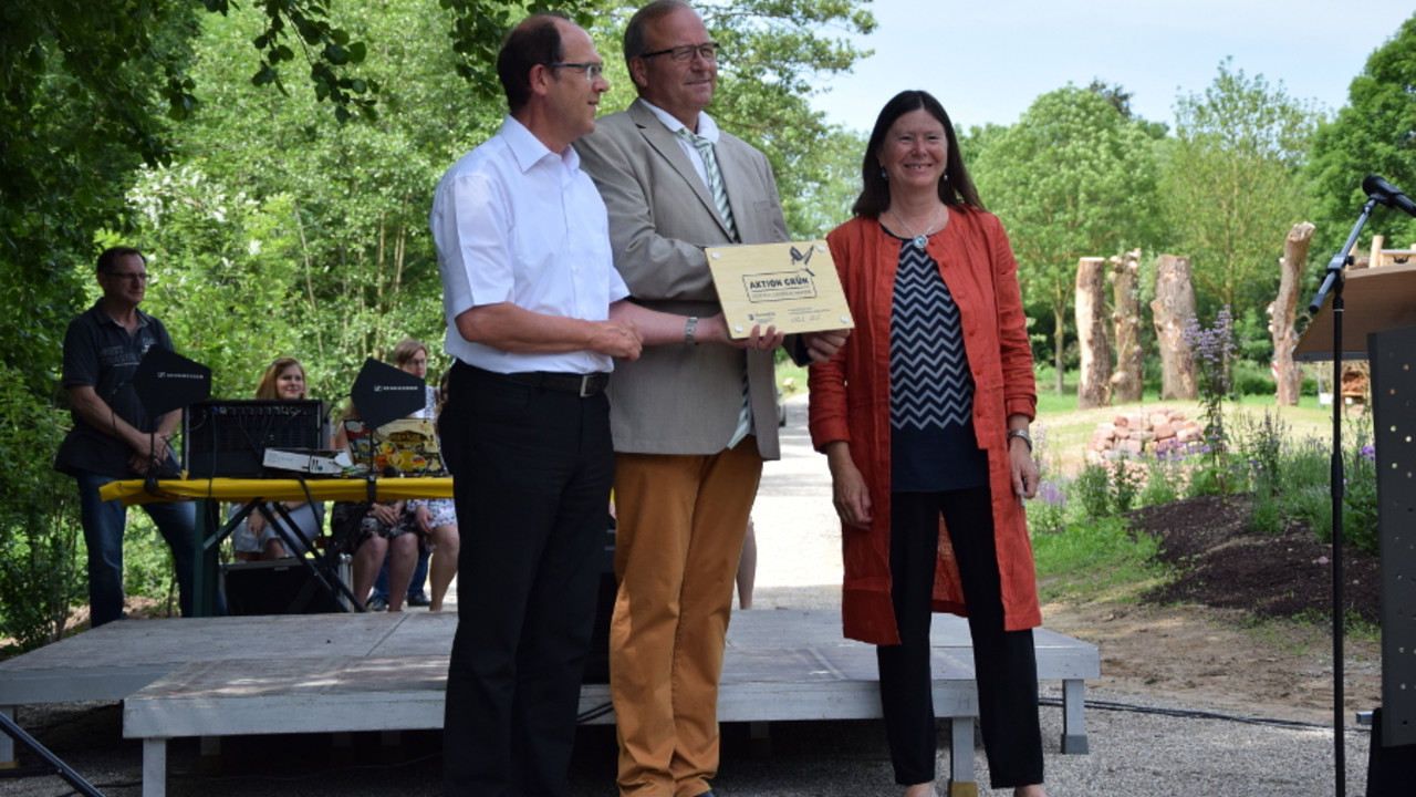 Umweltministerin zeichnet die Gemeinde Herxheim als erste „Aktion Grün“-Kommune aus