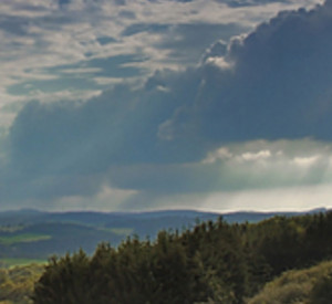 bewaldete Mittelgebirgslandschaft
