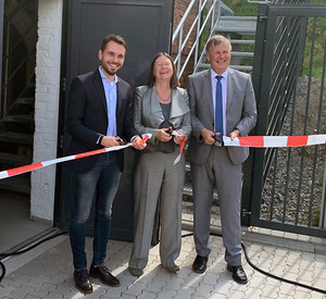 Umweltministerin Ulrike Höfken, SGD Nord Präsident Ulrich Kleemann und Oberbürgermeister David Langner eröffnen die Hochwasserschutzanlage
