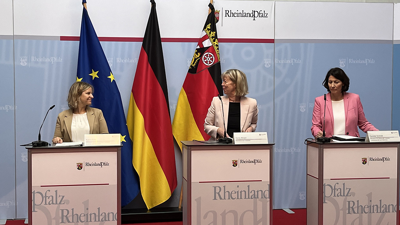 Pressekonferenz mit den Ministerinnen Katrin Eder, Doris Ahnen und Daniela Schmitt