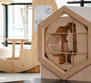 Modell eines hölzernes Mikro-Hauses