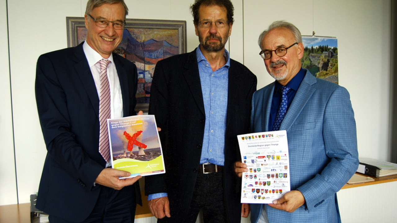 Staatssekretär Dr. Thomas Griese, Professor Wolfgang Renneberg, Leiter des Büros für Atomsicherheit, und Städteregionsrat Helmut Etschenberg