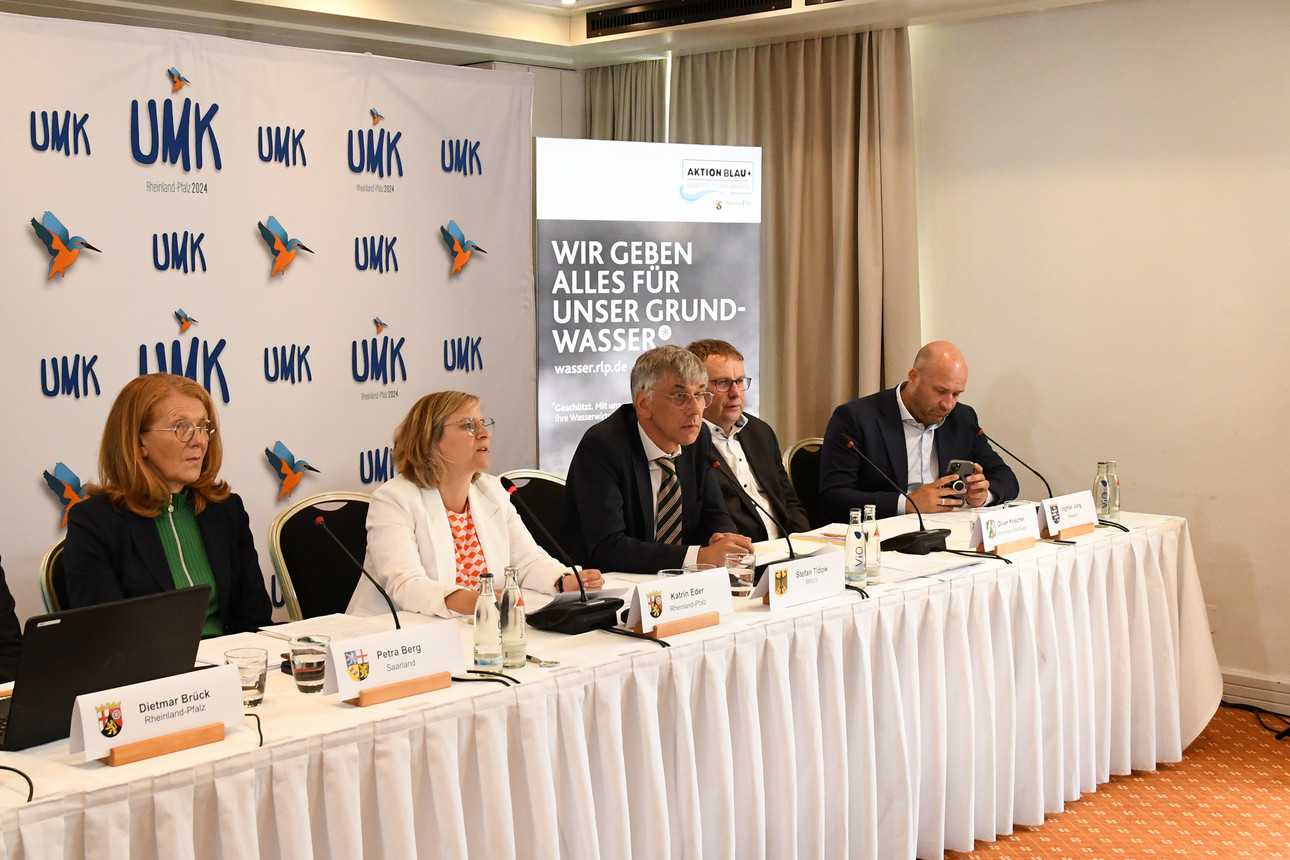 Die rheinland-pfälzische Umweltministerin Katrin Eder bei ihrem Statement auf  der abschließenden Pressekonferenz der UMK