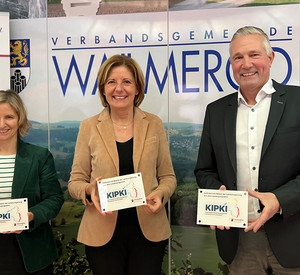 Klimaschutzministerin Katrin Eder, Ministerpräsidentin Malu Dreyer und Bürgermeister Klaus Lütkefedder