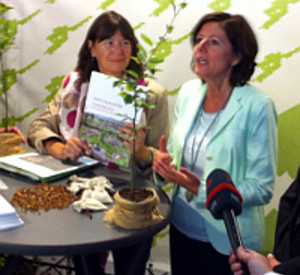 Malu Dreyer und Ulrike Höfken bei der Vorstellung des Nationalpark-Konzeptes in Kirschweiler