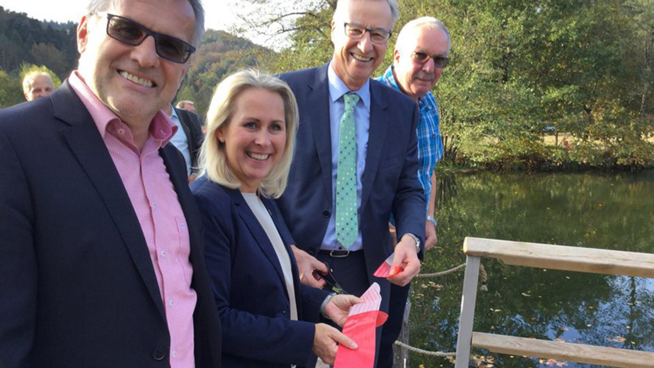 Offizielle Einweihung mit VG Bürgermeister Michael Zwick, Landrätin Susanne Ganster, Staatssekretär Thomas Griese und Ortsbürgermeister Michael Schreiber (v.l.n.r.)