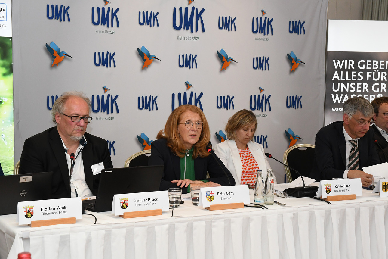 Die saarländische Umweltministerin Petra Berg auf der UMK-Pressekonferenz