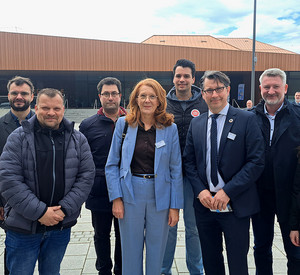 Mobilitätsstaatssekretär Michael Hauer und die saarländische Verkehrsministerin Petra Berg mit Vertreterinnen und Vertretern der Eisenbahn und Verkehrsgewerkschaft (EVG)