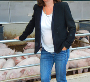 Landwirtschaftsministerin Höfken beim Besuch des Eichenhofs