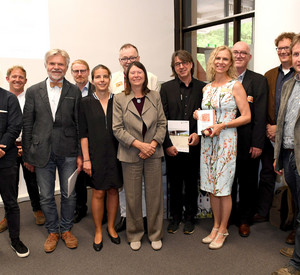 Verleihung Holzbaupreis 2018: Forst Ulrike Höfken mit den Preisträgern