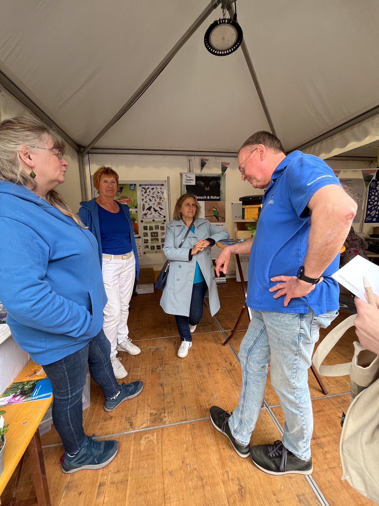 Gedankenaustausch am NABU-Stand