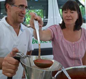 Umweltministerin Ulrike Höfken mit Koch Michael Becker