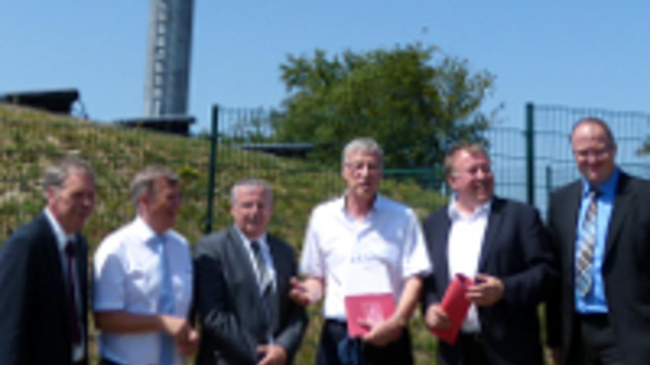 Einweihung des Pilotprojektes Wind- Sonneenergie auf dem Hochbehälter Lind mit Staatssekretär Thomas Griese