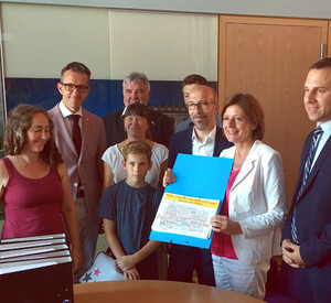 Übergabe der 22.000 Unterschriften an Ministerpräsidentin Malu Dreyer und Umweltministerin Ulrike Höfken in der Mainzer Staatskanzlei.