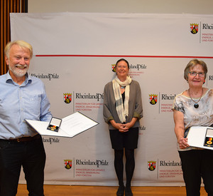 Ilse und Armin Osterheld werden mit der Verdienstmedaille des Landes ausgezeichnet