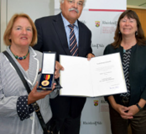 Umweltministerin Ulrike Höfken mit Adolf Winkler und dessen Ehefrau