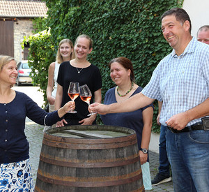 Staatssekretärin Katrin Eder eröffnet auf dem Weingut Kronenhof in Gau-Algesheim die Öko-Aktionstage.