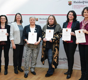 Umweltministerin Ulrike Höfken mit den Tierschutzpreisträgern 2018