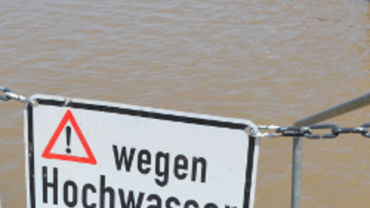 Hochwasser 2013 am Mainzer Rheinufer