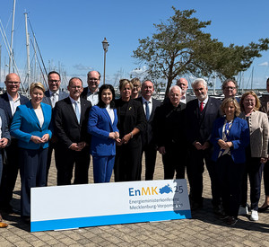 Teilnehmerinnen und Teilnehmer der Energieministerkonferenz in Rostock