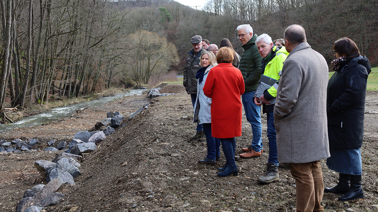 Besuch der Baustelle zur Wiederherstellung des Sahrbaches