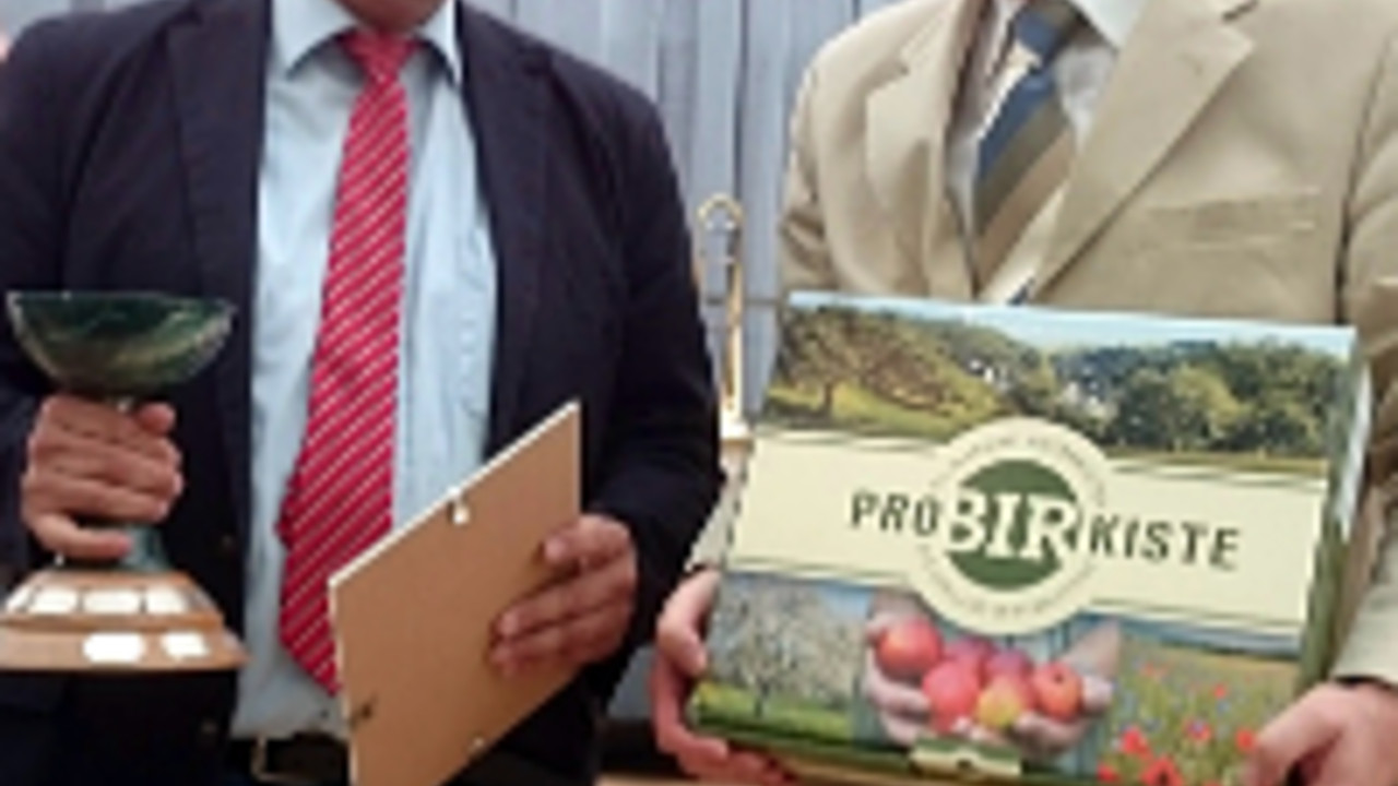 Staatssekretär Thomas Griese beim Besuch des Vetsrodter Prämienmarktes Staatssekretär Thomas Griese beim Besuch des Vetsrodter Prämienmarktes