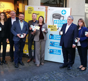 Höfken besucht Fachgeschäft des Bäckereiunternehmens „Die Lohner’s“