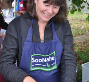 Ulrike Höfken auf dem Bauernmarkt in Bad Kreuznach, Foto: SooNahe