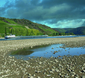 Niedrigwasser am Rhein