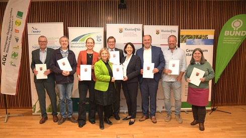 Daniela Schmitt / Katrin Eder: „Starke Landwirtschaft und starker Umweltschutz gehen Hand in Hand“
