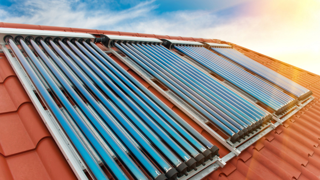 x-default Solarthermieanlage auf Hausdach